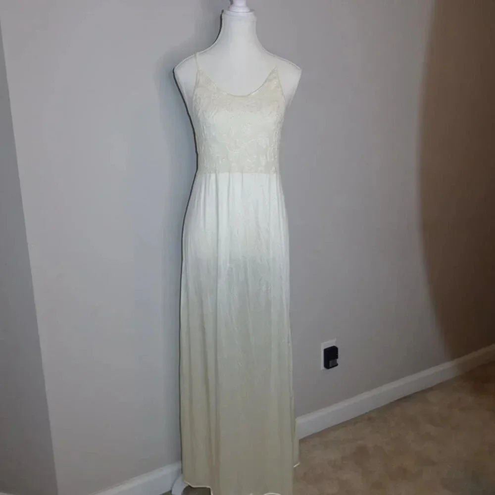 Vintage Off White Lace Slip